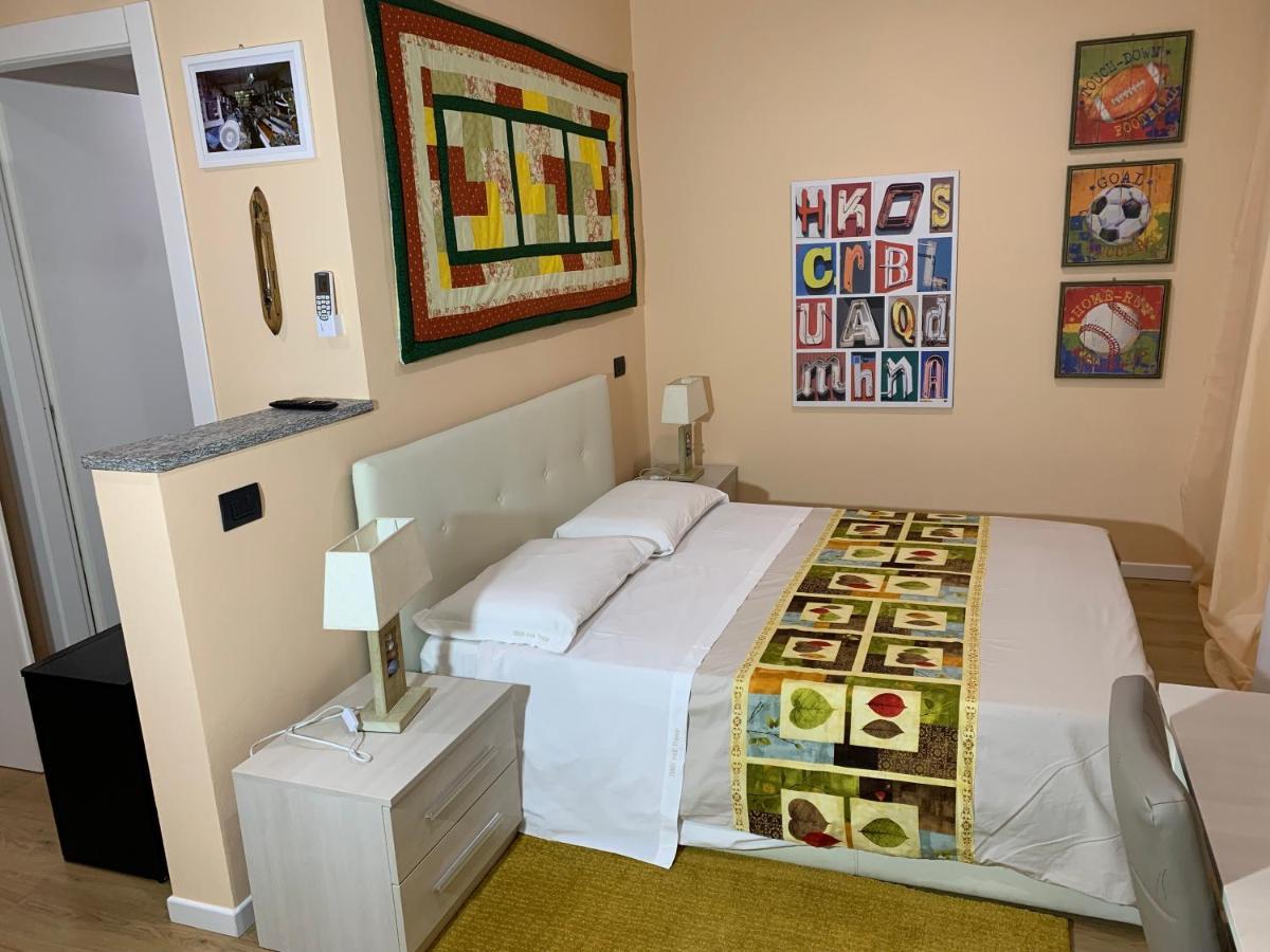 Bed & Breakfast Indi Thelar Villa Guardia Экстерьер фото