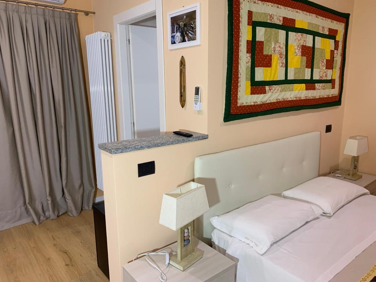 Bed & Breakfast Indi Thelar Villa Guardia Экстерьер фото